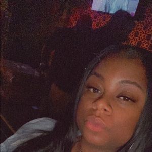 Meet your Posher, Keisha